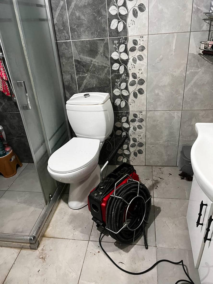 Banyoda su kaçağı kontrolü