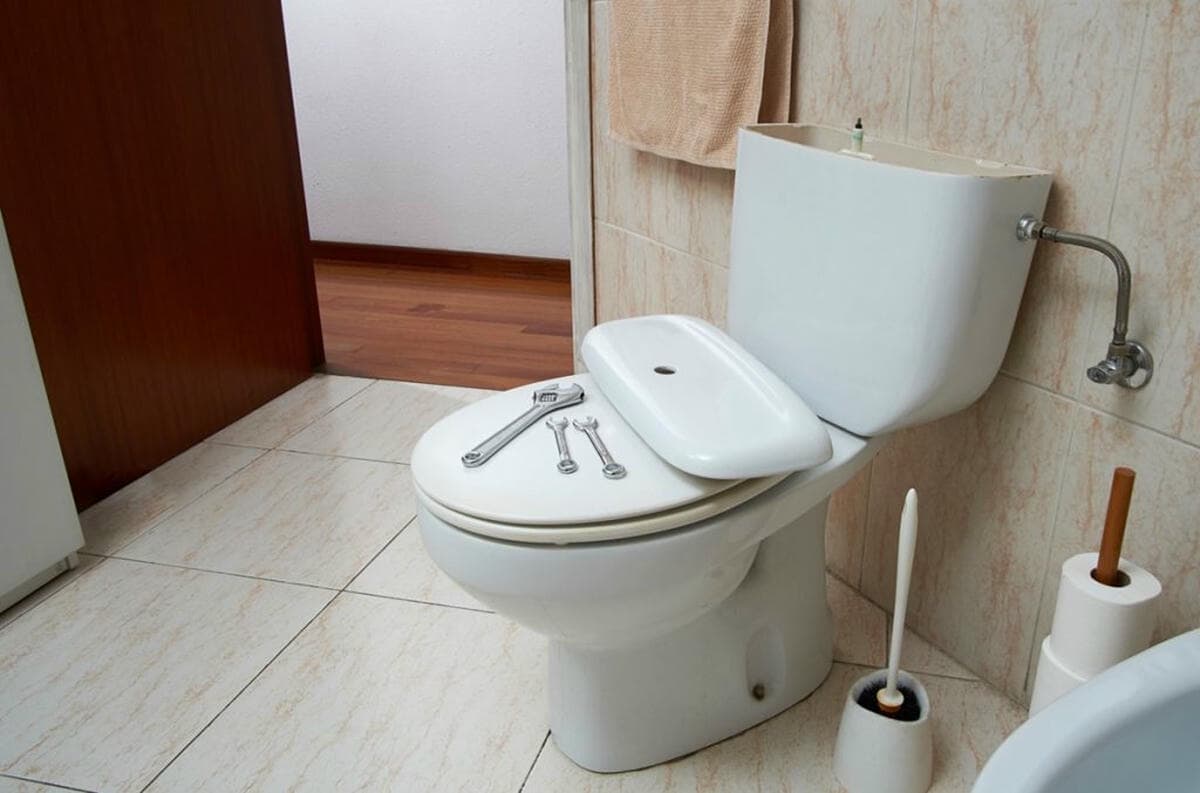Tuvalet onarım hizmet ustası
